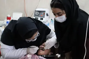 دستان پر مهر و محبت جهادگران کاشانی بر سر مردم بخش لوداب + ( فیلم و تصاویر)
