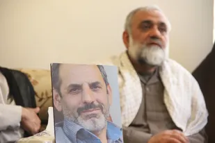 حضور سردار نقدی و حجت الاسلام تویسرکانی در منزل شهید شعبان نصیری