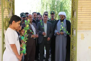 عطرافشانی وغبارروبی گلزار شهدای سینی به مناسبت آغاز هفته تربیت بدنی
