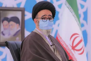 حوزه و دانشگاه دو بال تحقق گام دوم انقلاب می تواند باشد