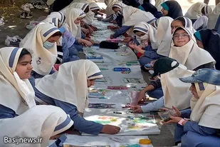 برگزاری نقاشی همگانی ۱۰۰۰متری کودک در همدان