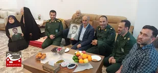 دیدار فرمانده سپاه رامسر با خانواده شهید فرهنگی پورامامی