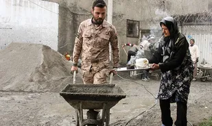 گروه های جهادی خانه 350 مددجویان سیل زده را تعمیر کردند