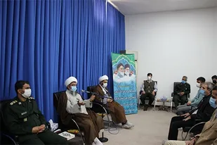 دیدار جمعی از فرهنگیان و دانش آموزان با امام جمعه ساوجبلاغ