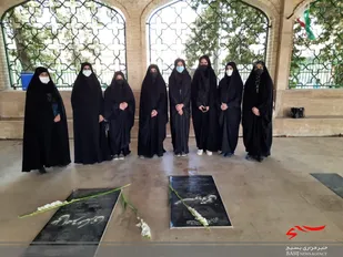 قبور مطهر شهدا شهرک سیدجمال الدین اسدآبادی نظرآباد رنگ&lrm; آمیزی شد