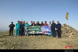 کوهپیمایی کارکنان سپاه ناحیه رزن به مناسبت هفته عقیدتی