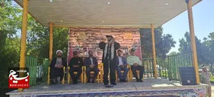 صبحگاه مشترک نیروهای نظامی و انتظامی در فراهان