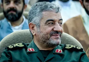 صلح وقتی معنا دارد که دشمن از جنگ با ما بترسد