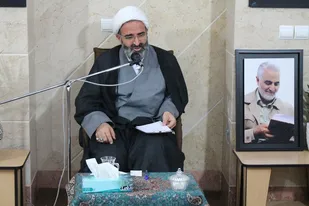 ديدار جمعي از هنرمندان سمنان با نماينده ولي فقيه در استان سمنان