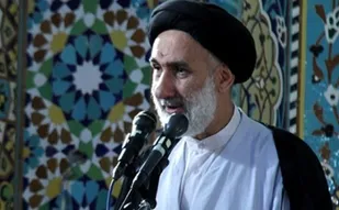 سعادت انسان در گرو ارتباط با خدا و خدمت به مردم است