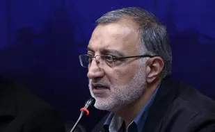 مشکلات کشور ناشی از نگاه لیبرالی در بین مسئولان است