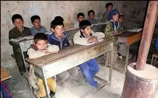 مدارس مناطق محروم هیچ وسیله گرمایشی ندارند