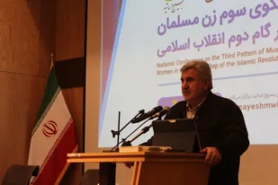 نقش اساتید دانشگاه&zwnj; در پیشرفت صنعت دفاعی/ دشمن معیشت مردم را نشانه گرفته است