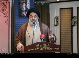 در کنار آموزش مجازی به تربیت نوجوانان توجه کنیم