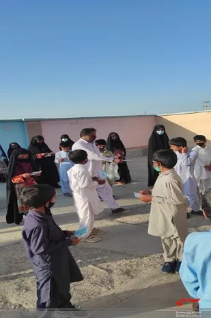 توزیع ماسک در مدارس روستاهای شهرستان فنوج
