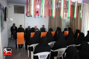 مسئول نمایندگی ولی فقیه سپاه استان البرز با بسیجیان حوزه ۶۱۲ شهر هشتگرد دیدار کرد