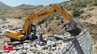 احداث سیل&zwnj;بند روستای سزنق توسط جهادگران بسیج سازندگی