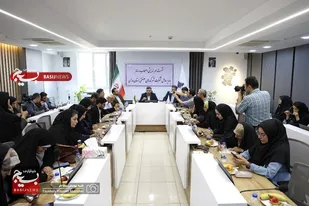 نشست هم اندیشی مدیرعامل شرکت شهرک&zwnj;های صنعتی همدان با خبرنگاران