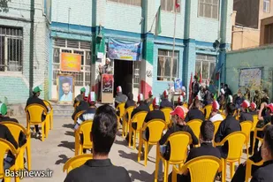 نواختن زنگ ایثار و مقاومت در مدرسه شاهد نهاوند