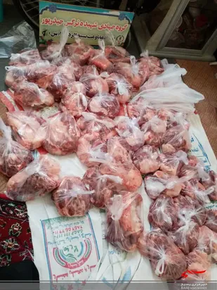 قربانیِ یک نفر شتر و ۳ رأس گوسفند