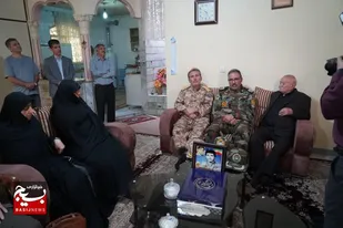 دیدار مسوولان بنیاد شهید، لشکر ۱۶ زرهی و سپاه با خانواده شهید تازه شناسایی شده، اکبر صفی&zwnj;صمغ&zwnj;آبادی