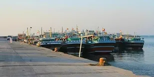 بارگیری نخستین محموله صادراتی از بندرجاسک به آفریقا