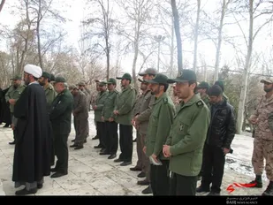 حضور در کنار قبور مطهر شهدای گمنام