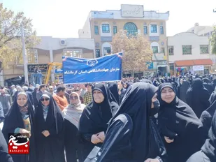 تجمع مردم کرمانشاه در حمایت اقدام موشکی سپاه