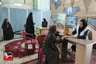 ویزیت رایگان پزشکی به همت بسیج سازندگی در روستای آورزمان و محله شمس آباد ملایر