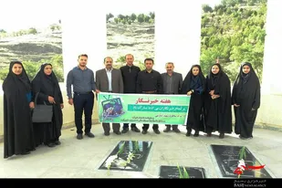 ادای احترام خبرنگاران نهاوندی به مقام شامخ شهدا
