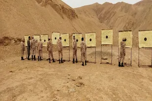 میدان تیر پایوران و کادر وظیفه سپاه آرادان برگزار شد