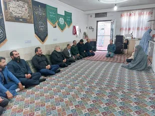 دیدار مسئولین شهرستان ری با خانواده معظم شهیدان مدافع حرم موسوی