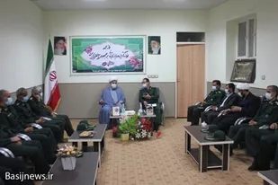 دیدار مسئولین سپاه شهرستان دشتی با نماینده ولی فقیه و امام جمعه خورموج
