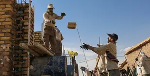 نگاه ویژه بسیج سازندگی به مناطق حاشیه شهر/ یک میلیون ماسک در هفته وحدت توزیع می شود