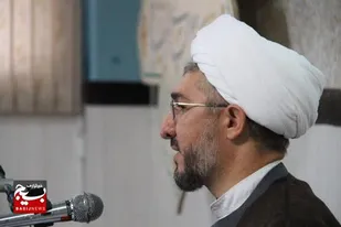 یکی از شاخصه&zwnj;های انسان باتقوا احترام گذاشتن به خانواده و همسر خود است