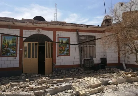 کمک به زلزله زدگان شهرستان گناوه با آمادگی کامل بسیج سازندگی و گروه های جهادی