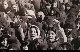 نقش حمایتی زنان از انقلاب اسلامی