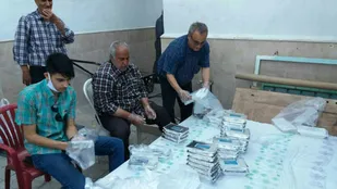توزیع بسته&zwnj;های حمایتی کمک مومنانه بین نیازمندان اتباع