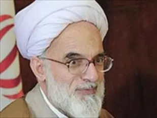 پدر همسر حسام الدین آشنا هم وارد گود شد