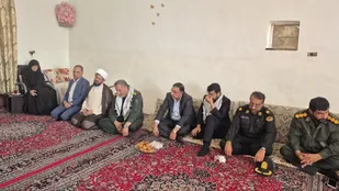 خانه شهید زورقی میزبان مسئولان زهک؛ تجدید عهد با خانواده&zwnj;های ایثارگر