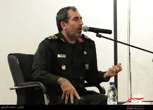 خانواده&zwnj;های شهدا بزرگ&zwnj;ترین عامل تضمین استمرار انقلاب اسلامی/ دشمن به دنبال دو قطبی کردن جامعه/ ولایت فقیه مهمترین رکن اقتدار نظام