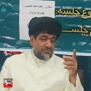 حضرت امام ره الگویی بسیار مناسب برای نسل کنونی و آینده  جهان می باشد