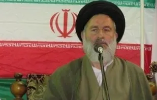 به امثال فائزه هاشمی اجازه تضعیف حریم ولایت را نمی دهیم