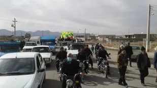 رژه خودرویی ۲۲ بهمن در روستای احمدآباد خارتوران بیارجمند+ تصاویر