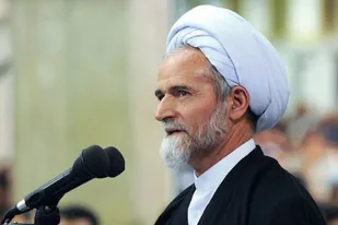 حوادث روزگار نباید ما را از حرکت متوقف و ناامید نماید