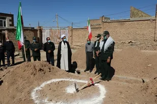 آیین کلنگ زنی کارگاه اشتغالزایی اشکفتک