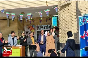 زنگ انقلاب در مدارس سرخه نواخته شد