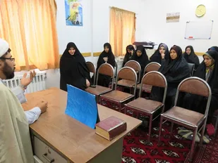 نشست بصیرتی فرماندهان حوزه بسیج در خان ببین