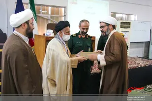 برگزاری آئین تکریم و معارفه مسئول دفتر نمایندگی ولی فقیه در لشکر عملیاتی ۱۷ علی بن ابی طالب(ع)
