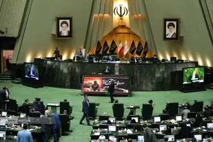 حساب ۶۰ میلیون ایرانی شارژ می&zwnj;شود/طرح تأمین کالاهای اساسی؛ گامی بلند برای رفع مشکلات معیشتی
